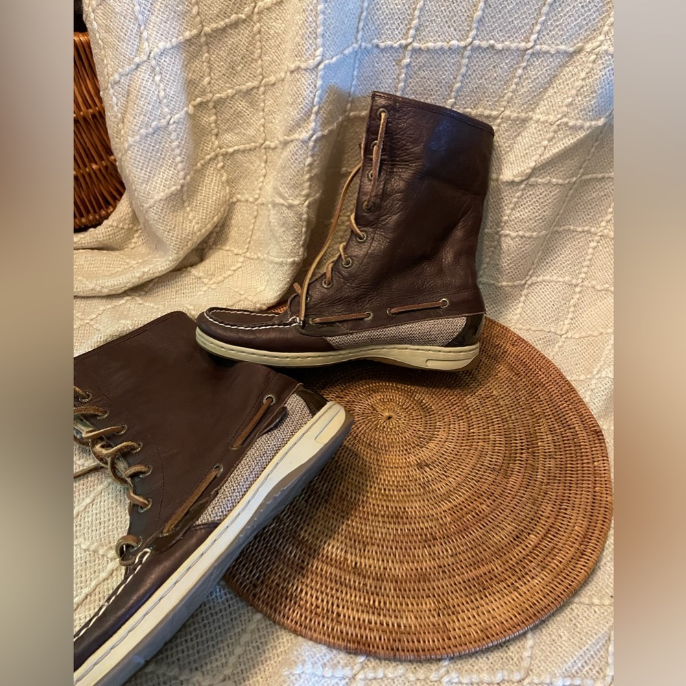 Genuine leather ankle boot Sperry